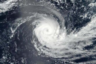 'अम्फान' के बाद अब हिका तूफान का खतरा, 120 किलोमीटर प्रति घंटा होगी रफ्तार