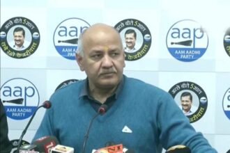 कोरोना काल में दिल्ली पर आर्थिक संकट, केजरीवाल सरकार ने केंद्र से तत्काल मांगी मदद