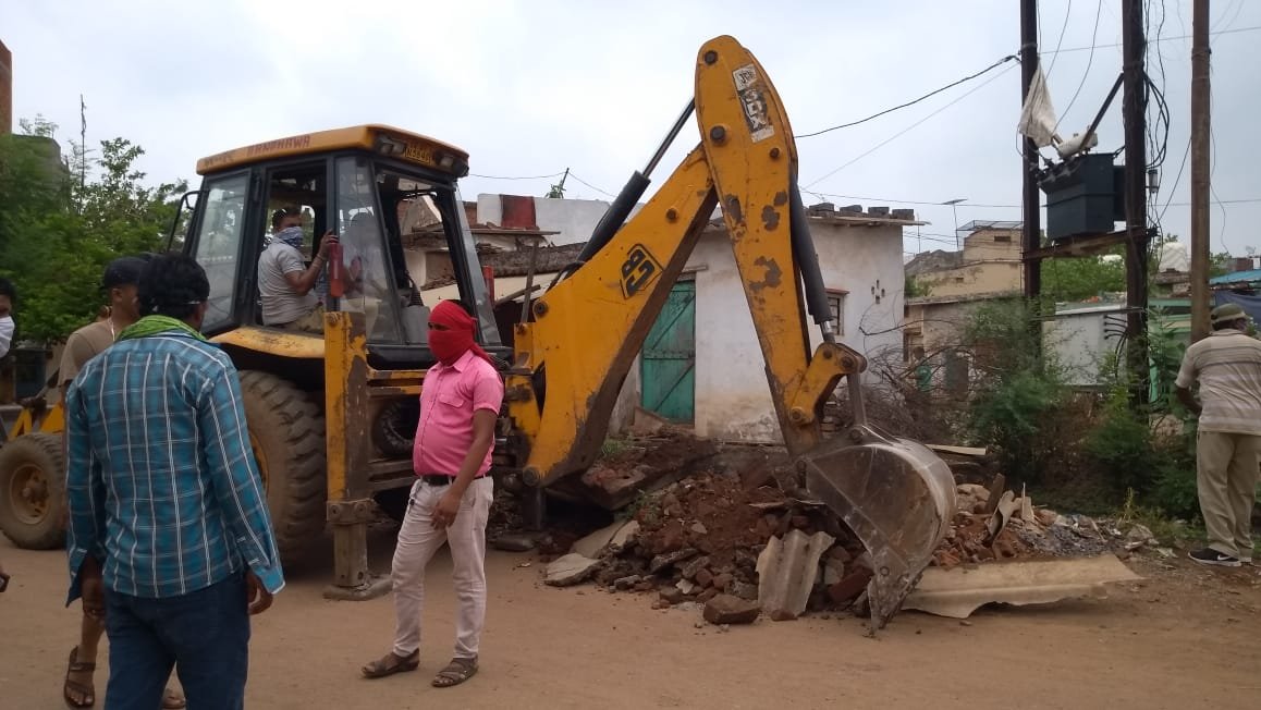 Corporation's special campaign before the rain: cleaning drains removed by removing more than 100 encroachments