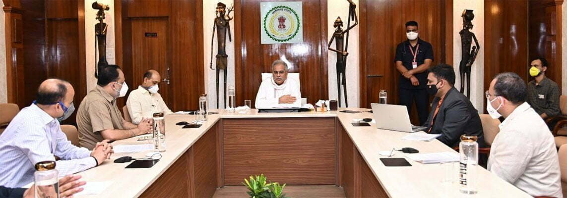 Chief Minister Baghel appeals to industrialists: make more jobs available to local people