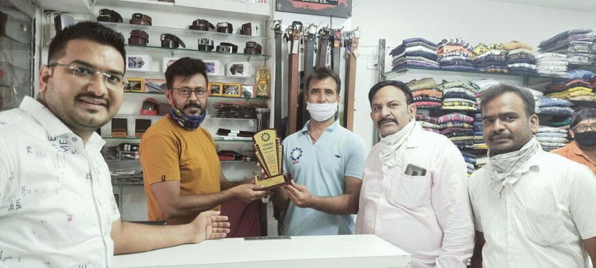 Special initiative: Bhilai Chamber honoring those who presented idols in the Corona era