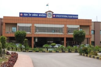 उपलब्धि: रायपुर रेल मंडल ने एक दिन में लखोली इंटरचेंज पॉइंट से 40 मालगाडिय़ों की आवाजाही का कीर्तिमान