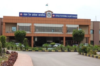 उपलब्धि: रायपुर रेल मंडल ने एक दिन में लखोली इंटरचेंज पॉइंट से 40 मालगाडिय़ों की आवाजाही का कीर्तिमान