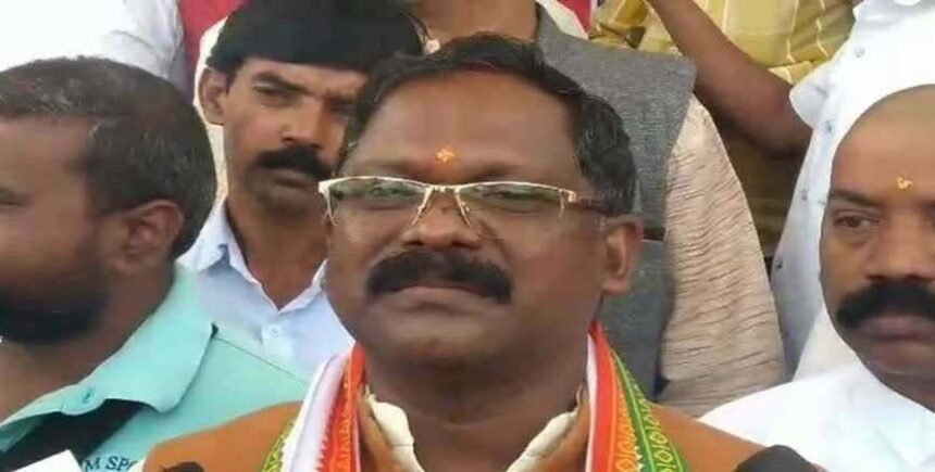 Food Minister Amarjeet Bhagat discussed the shortage of fertilizers and urea with