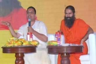 कोरोनिल को लेकर बाबा रामदेव और बालकृष्ण खिलाफ मामला दर्ज