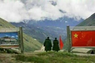 दगाबाजी से बाच नहीं आ रहा चीन, एलएसी पर तैनात की 40 हजार सैनिक