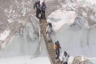 भारत ने पहाड़ों पर लड़ने में महारत हासिल सैन्य टुकड़ियों को LAC पर तैनात किया