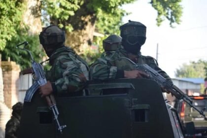 सोपोर और बडगाम के बाद शोपियां में सुरक्षाबलों को बड़ी कामयाबी, ध्वस्त किया आतंकी ठिकाना