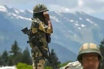 लद्दाख में पीछे हटेंगी भारत-चीन सेनाएं, कॉर्प कमांडर स्तर की बैठक में फैसला