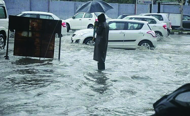 आगे बढ़ रहा मानसून, अगले कुछ दिन में देश के कई हिस्सों में बारिश, लू से राहत