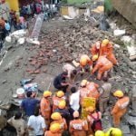 Major accident: house collapses, two girl including two woman died