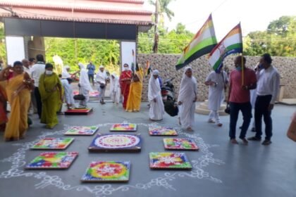 Pujya 105 Vivodhshri Mataji's Sangh Mars entered in Shri Triveni Tirtha Sector-6