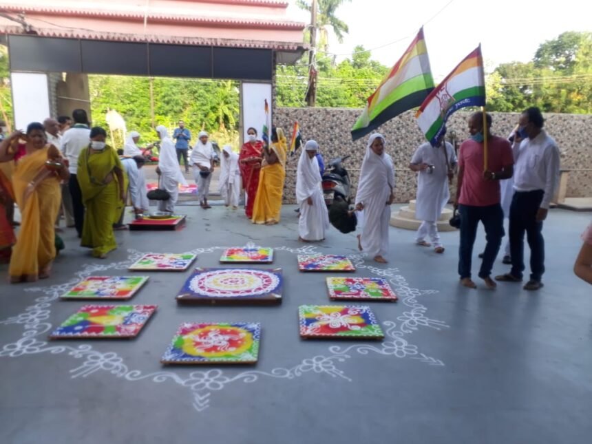 Pujya 105 Vivodhshri Mataji's Sangh Mars entered in Shri Triveni Tirtha Sector-6