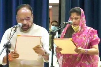 28 ministers take oath, Jyotiraditya Scindia dominates