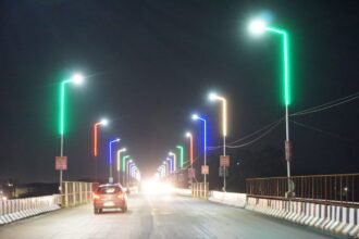 Colorful rope lights visible on the streets of Bhilai: the night lights become colorful
