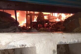 Potato onion shop caught fire in Power House SabziMandi