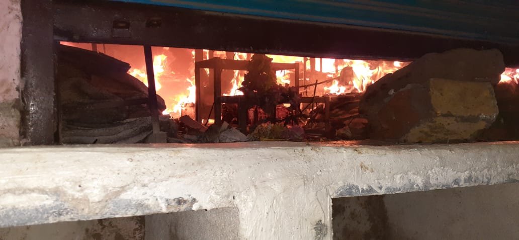 Potato onion shop caught fire in Power House SabziMandi