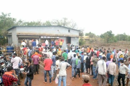 Lockdown in Durg: Grocery shops will be closed along with markets, people flocked to stock liquor