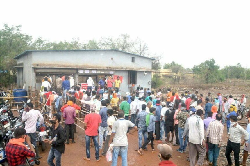 Lockdown in Durg: Grocery shops will be closed along with markets, people flocked to stock liquor