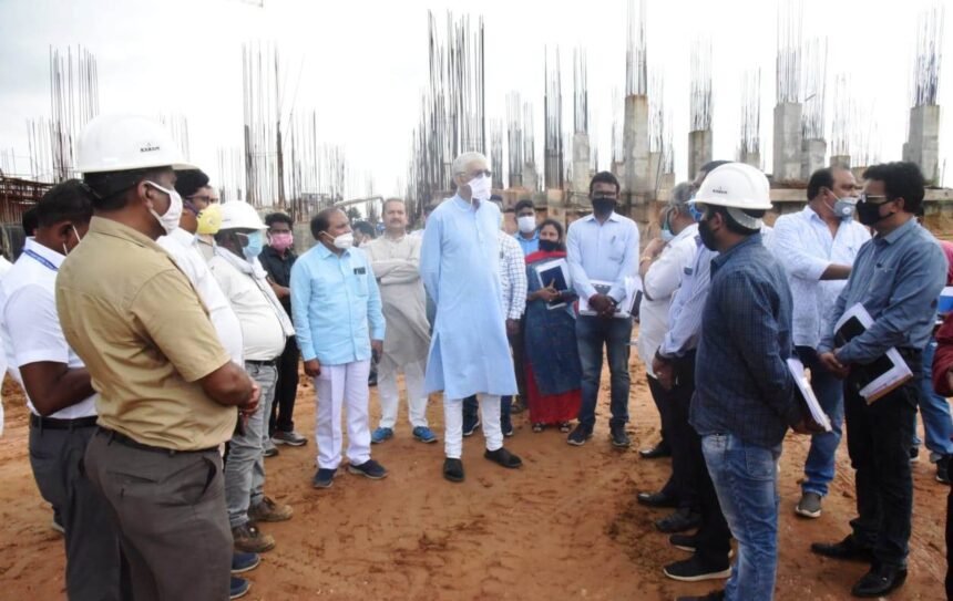 Health Minister Singhdev reviewed the arrangements of Ambikapur Medical College