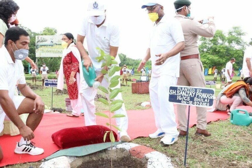 CISF introduced Mishaal: planting 2000 plants simultaneously
