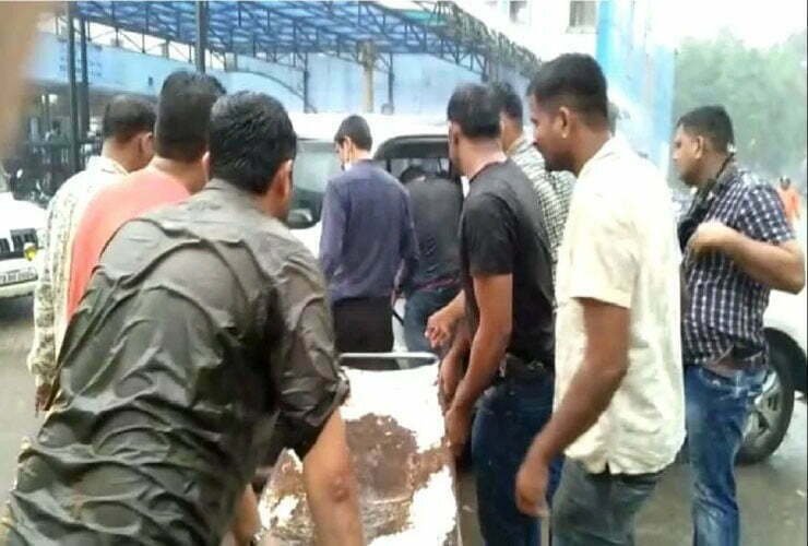 Breaking News: 8 policemen killed were killed by Vikas Dubey, victim of police shot while trying to escape