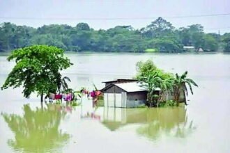 असम में बाढ़ और भूस्खलन से अब तक 33 लोगों की मौत, 21 जिलों के 15 लाख लोग प्रभावित