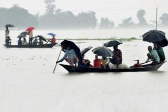 असम बाढ़ में मरने वालों की संख्या 123 हुई, 70 लाख से ज्यादा लोग प्रभावित