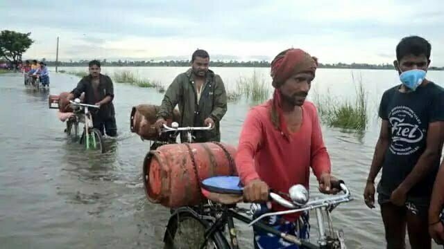 बिहार और असम में बाढ़ से हालत बेकाबू, कई लोगों की गई जान, NDRF ने 20 राज्यों में 120 टीमों को किया तैनात