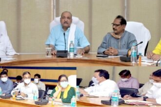 Cabinet Subcommittee recommends to buy one and a half rupees per kg of cow dung