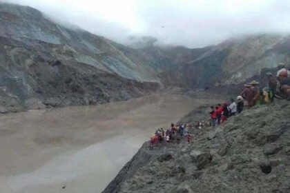 खदान में भूस्खलन से 50 लोगों की मौत, कई मजदूरों के दबे होने की आशंका