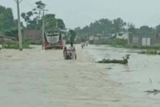 सत्तरघाट के बाद अब सारण प्रमुख बांध टूटा, 500-600 गांवों पर छाया बाढ़ का खतरा