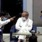 राजनीतिक संकट के बीच CM गहलोत ने विधायकों और मंत्रियों से की मुलाकात, कई MLAs बोले-सरकार को नहीं कोई खतरा