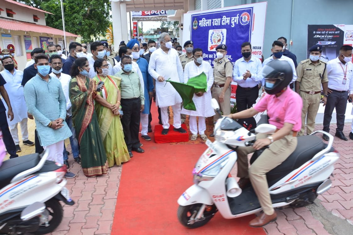 Chief Minister inaugurated new Adarsh police station building in Patan: defense team gets scooter