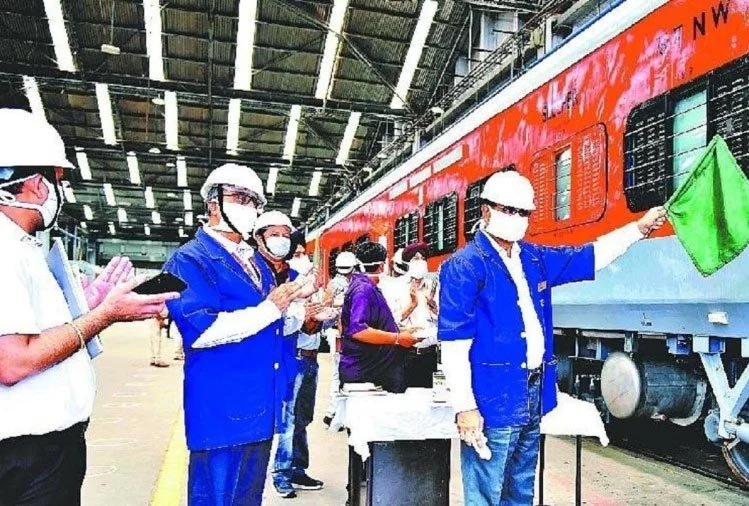 अब कोरोना से डरे बिना करें ट्रेन में सफर, रेलवे ने तैयार कर लिया है पोस्ट कोविड कोच
