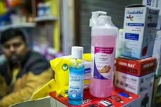 नहीं मिली शराब तो पीया हैंड सैनिटाइजर, नौ लोगों की मौत