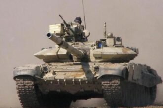 चीन को मुंहतोड़ जवाब देने की तैयारी में सेना, काराकोरम के समीप तैनात किए टी-90 युद्धक टैंक