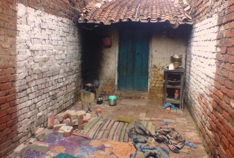 दीवार गिरने से एक ही परिवार के पांच लोगों की मौत