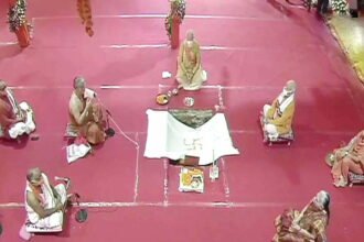 Foundation with silver cane, worship of rocks