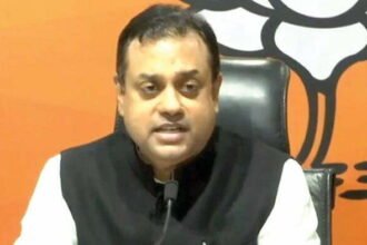 Big charge of BJP: Choksi and Naik gave millions of rupees to Rajiv Gandhi Trust