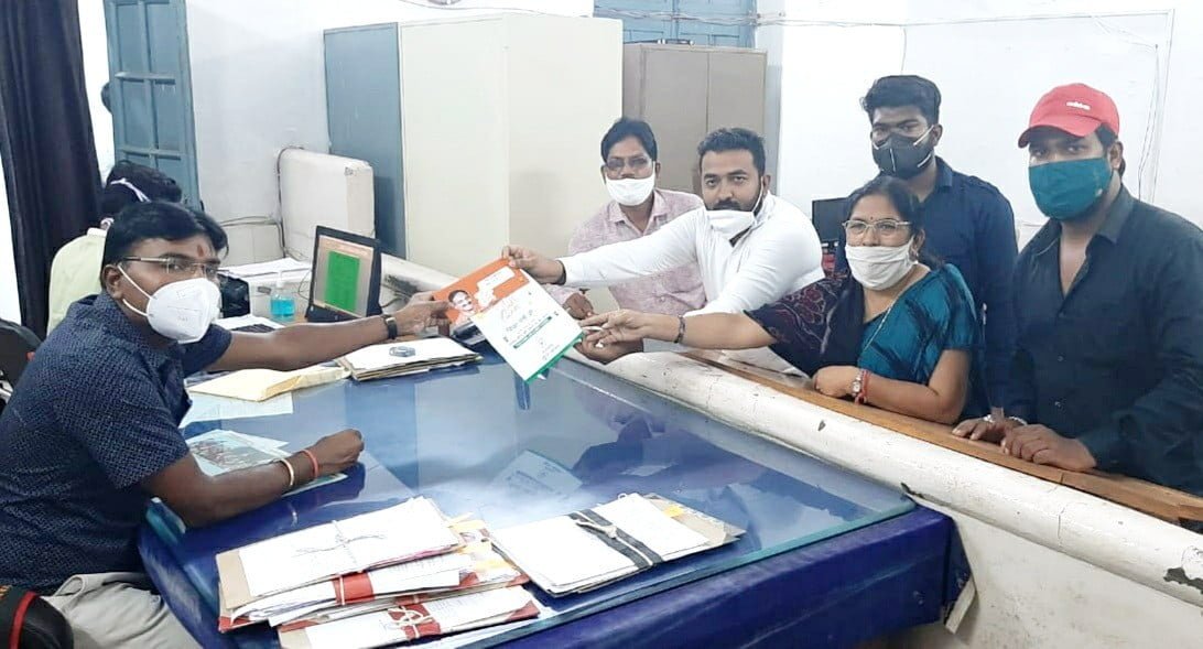 On JEE-NEET, Youth Congress sent the Get Well Soon Card