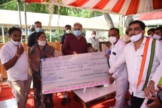 check of Rs 1 lakh 11 thousand 111 handed over to CM Relief Fund