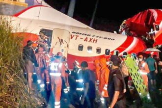 Slippery plane collapsed due to wet runway