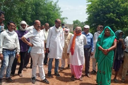 state Congress General Secretary Jitendra Sahu reached this village