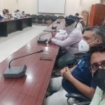 Meeting of traders with collector: This suggestion should be kept to open and close shops in markets… Weekly holiday should be done under Gumasta Act