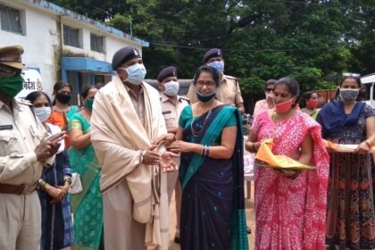 Commendable efforts of Andhra Mahila Mandali