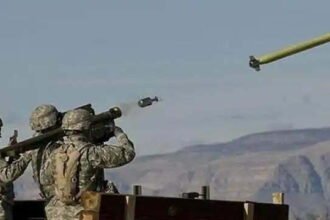 चीन सीमा पर कुछ बड़ा होने वाला है? कंधे पर रखकर दागी जाने वाली मिसाइलों संग जवान तैनात