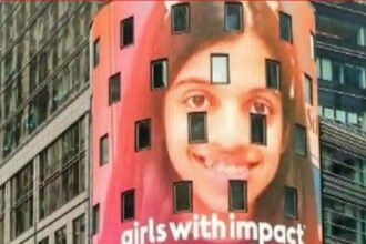 भारतीय मूल की नेहा शुक्ला ने बनाई सोशल डिस्टेंसिंग डिवाइस, छह फीट पार करने पर करेगा अलर्ट