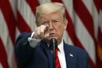 अमेरिका का चीन को तगड़ा झटका, 45 दिन में टिकटॉक-वीचैट को समेटना होगा कारोबार