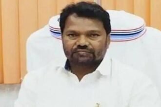 झारखंड के शिक्षा मंत्री ने ग्यारहवीं क्लास में लिया एडमिशन, 53 साल की उम्र में फिर शुरू करेंगे पढ़ाई